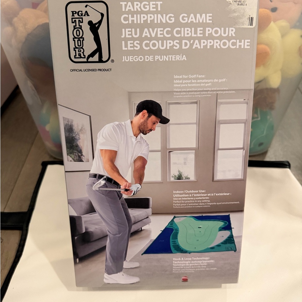 PGA Tour Golf Chipping Set with Blue and Green Target